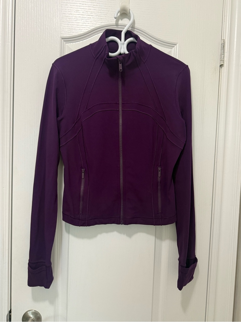 Lululemon Cropped define jacket nulu dramatic magenta colour size 12